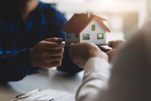 故人名義の土地は売却できる？売却のために知っておくべきこととは