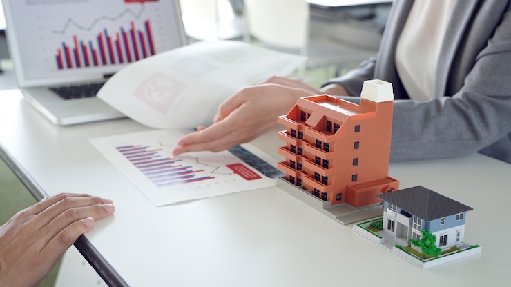 不動産査定の必要書類は？入手方法や机上査定と訪問査定による違...